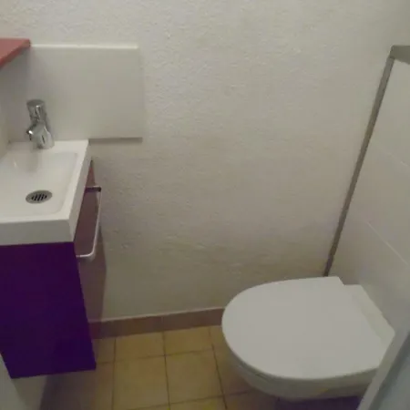 Apartment 2mn/45m2/vue Mer/inernet/clim/parking Prive Cannes